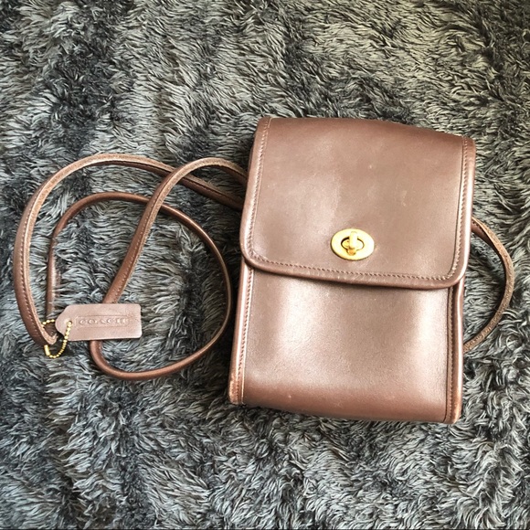 Coach Handbags - Vintage Brown Leather Authentic Coach Purse